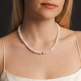 Collier en perles blanches nouées et rondelle en or 14 carats - 43 cm