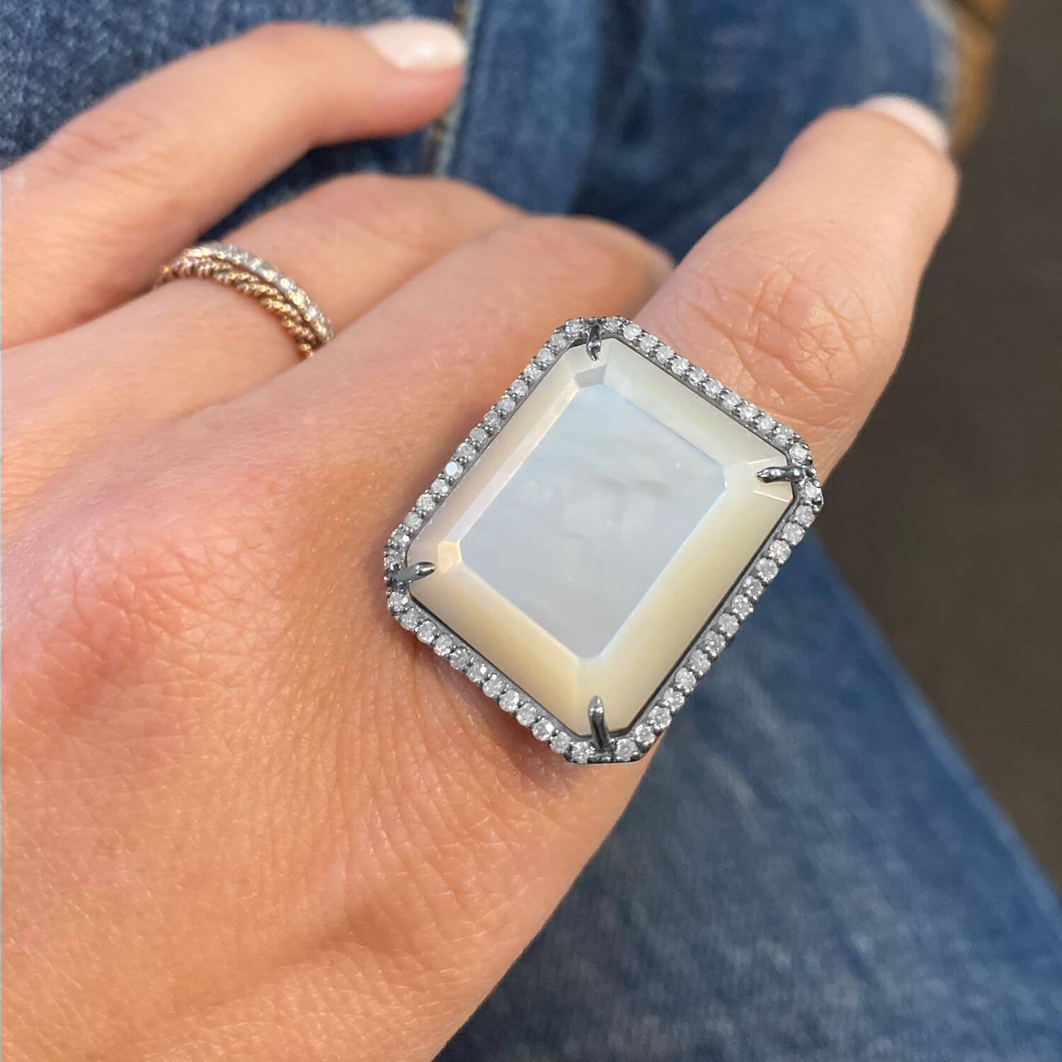 14k White Mother of Pearl Cushion Ring (Heavier Version) - Size 7 –  Jewelmak Fine Jewelry